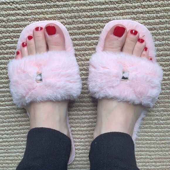 🆕Kate Spade fluffy pink slippers 10 - Picture 6 of 7